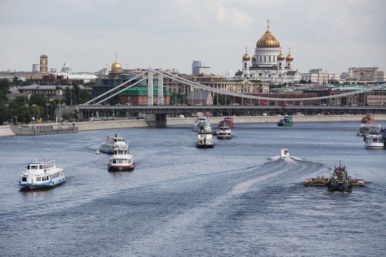 Москва с воды: лучшие прогулки на теплоходе